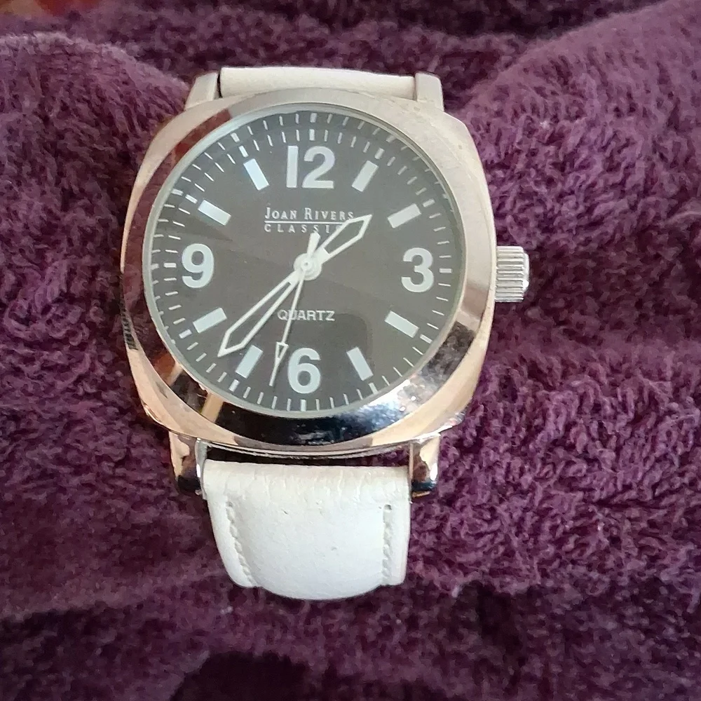 Joan Rivers Watch - Picture 6 of 7